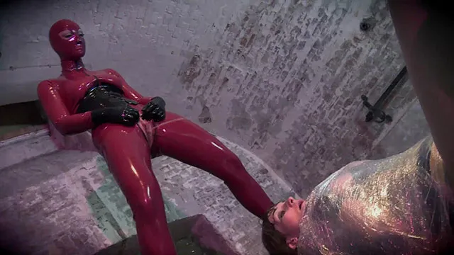 Screenshot 4 from Kneel for nylon