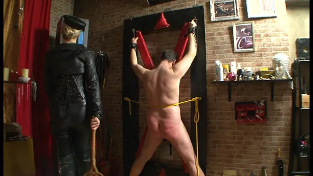 Screenshot 15 from Der schwarze Dorn - Cruel Femdome 41