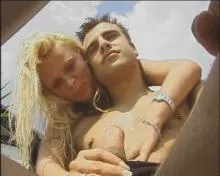 Screenshot 1 from Blutjunge Hausfrauen