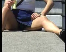 Screenshot 11 from Proivate British girls pee in paris 2