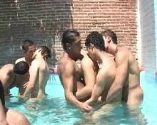 Screenshot 2 from Latin Bareback Splash