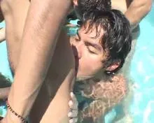 Screenshot 4 from Latin Bareback Splash