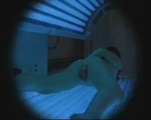 Screenshot 4 from Der geile Spanner - haarige Fotzenbeute im Solarium