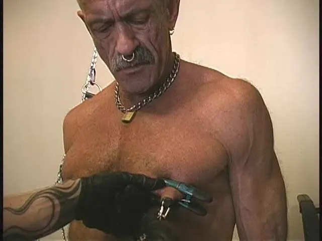 Screenshot 10 from Gay Oddities Scene