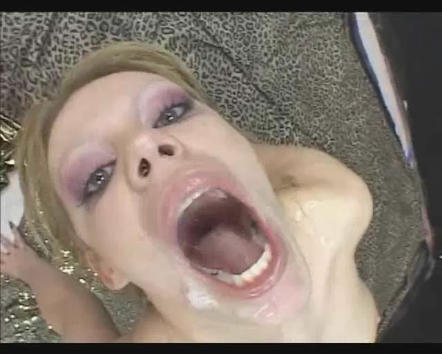 Screenshot 3 from American Woman Blowjob Gangbang Deep throating